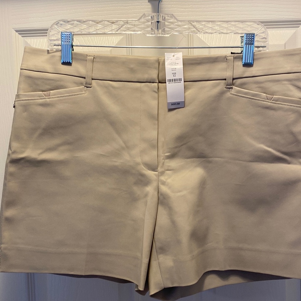 NWT White House Black Market 5” Short Size 12 Color Biscotti 570234878 Coastal